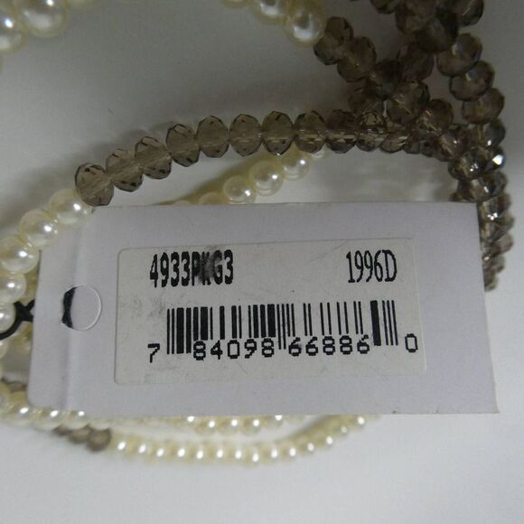 Ava Renee Beaded Necklace - Picture 6 of 7